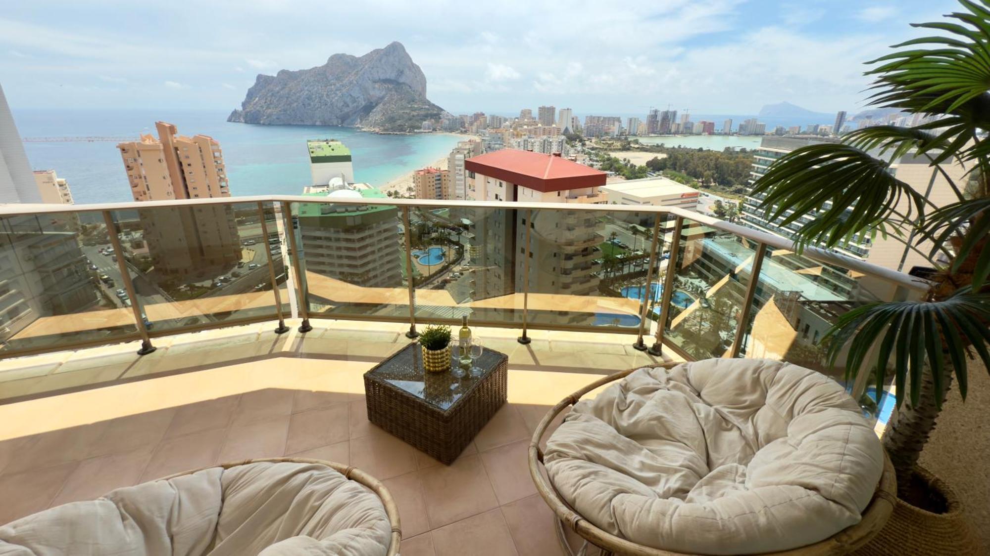 Esmeralda Suites Sunrise Con Piscina Calp Exterior foto